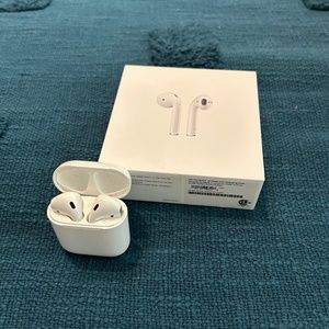 AirPods